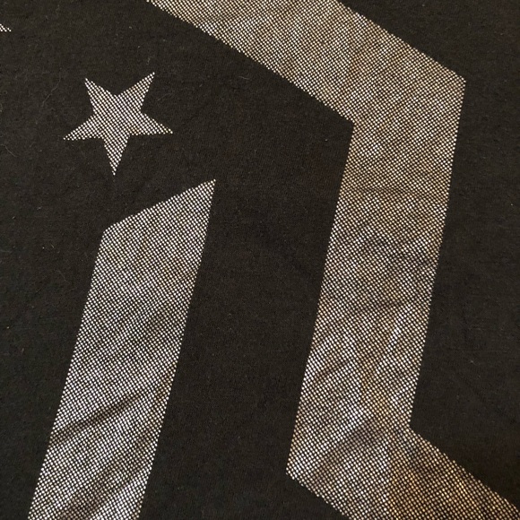 🌈 American Rag T-shirt graphic tee Medium - Picture 3 of 3